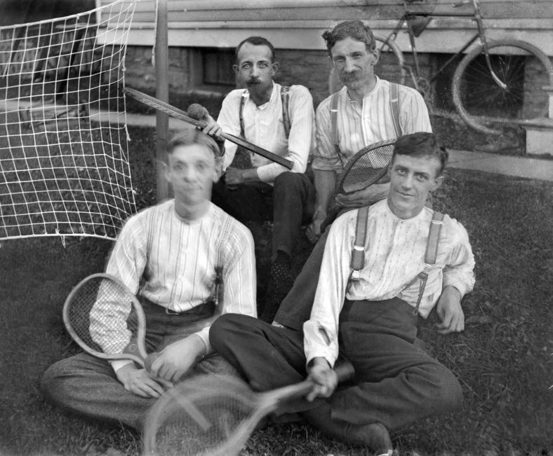 Peralatan Tennis